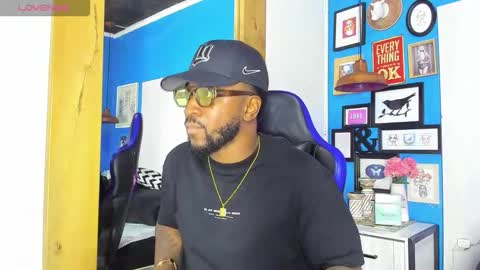 Snapshot of drake_nassir4 chatting on October 2025 05:59:01 AM ---Drake--- online show from October 2025 05:59:01 AM