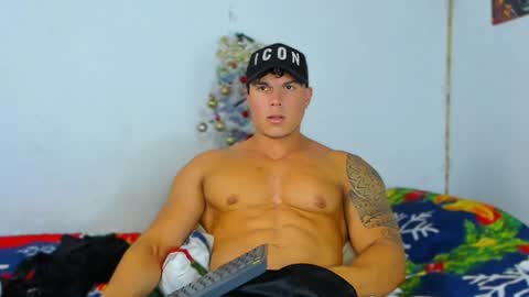 Snapshot of drake_xion1 chatting on December 2024 04:18:02 AM drake_xion1 online show from December 2024 04:18:02 AM