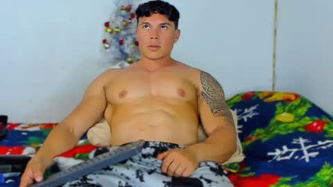 Snapshot of drake_xion1 chatting on December 2024 01:47:02 AM drake_xion1 online show from December 2024 01:47:02 AM