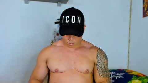 Snapshot of drake_xion1 chatting on December 2024 01:43:01 AM drake_xion1 online show from December 2024 01:43:01 AM