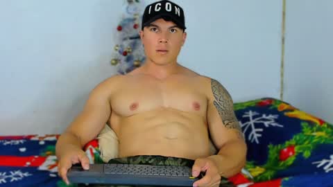 Snapshot of drake_xion1 chatting on December 2024 07:53:02 PM drake_xion1 online show from December 2024 07:53:02 PM