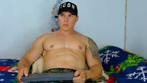 Snapshot of drake_xion1 chatting on December 2024 11:06:02 PM drake_xion1 online show from December 2024 11:06:02 PM