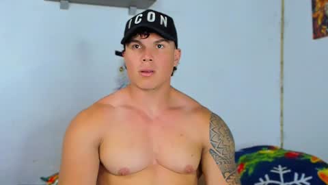 Snapshot of drake_xion1 chatting on January 2025 11:01:02 PM drake_xion1 online show from January 2025 11:01:02 PM