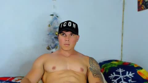 Snapshot of drake_xion1 chatting on January 2025 02:03:02 AM drake_xion1 online show from January 2025 02:03:02 AM