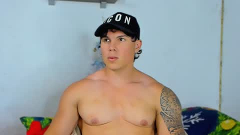 Snapshot of drake_xion1 chatting on January 2025 11:14:01 PM drake_xion1 online show from January 2025 11:14:01 PM