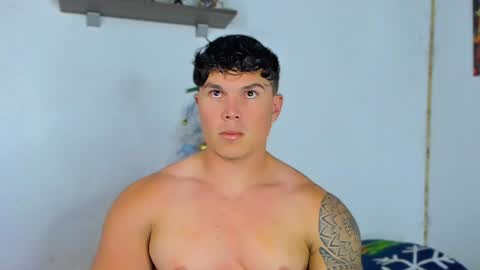 Snapshot of drake_xion1 chatting on January 2025 09:23:02 PM drake_xion1 online show from January 2025 09:23:02 PM