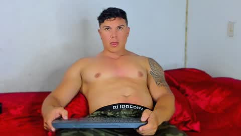 Snapshot of drake_xion1 chatting on January 2025 09:00:01 PM drake_xion1 online show from January 2025 09:00:01 PM