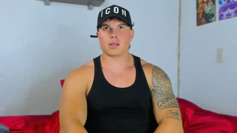 Snapshot of drake_xion1 chatting on January 2025 10:43:01 PM drake_xion1 online show from January 2025 10:43:01 PM