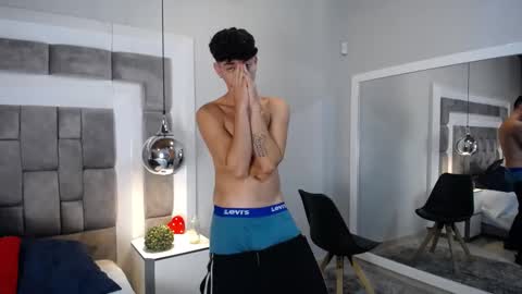 drakecollinss online show from February 2025 09:20:02 PM
