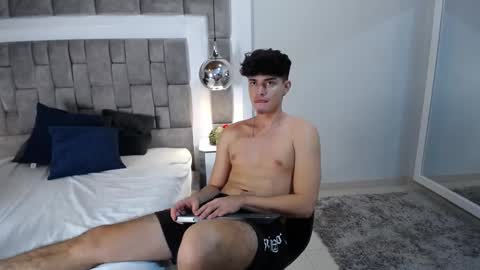 drakecollinss online show from February 2025 02:19:02 AM