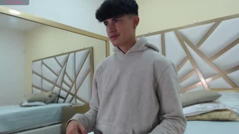 drakecollinss online show from March 2025 12:33:02 AM