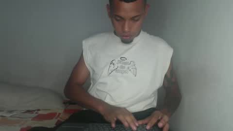 Snapshot of drako_monstercock chatting on December 2024 05:31:02 AM drako_monstercock online show from December 2024 05:31:02 AM