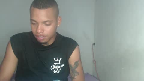 Snapshot of drako_monstercock chatting on December 2024 08:05:02 PM drako_monstercock online show from December 2024 08:05:02 PM