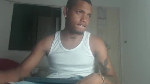 Snapshot of drako_monstercock chatting on December 2024 02:52:01 AM drako_monstercock online show from December 2024 02:52:01 AM