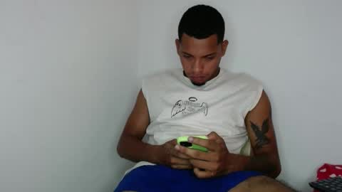 Snapshot of drako_monstercock chatting on January 2025 08:32:01 PM drako_monstercock online show from January 2025 08:32:01 PM