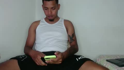Snapshot of drako_monstercock chatting on January 2025 10:42:01 AM drako_monstercock online show from January 2025 10:42:01 AM