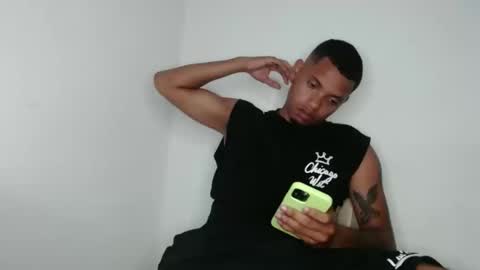 Snapshot of drako_monstercock chatting on February 2025 04:20:01 AM drako_monstercock online show from February 2025 04:20:01 AM