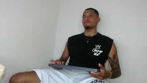Snapshot of drako_monstercock chatting on February 2025 07:15:02 PM drako_monstercock online show from February 2025 07:15:02 PM