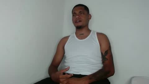Snapshot of drako_monstercock chatting on March 2025 01:06:01 AM drako_monstercock online show from March 2025 01:06:01 AM