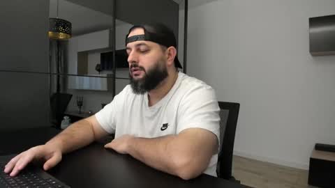 DravenPeak online show from November 2025 05:10:02 AM