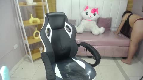 Draviana  online show from October 2025 03:05:02 AM