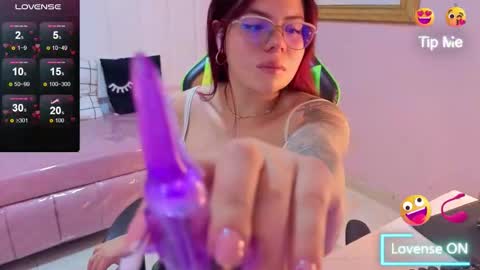 Draviana  online show from December 2025 02:49:01 AM