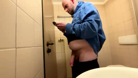 drawingcock online show from October 2025 10:32:02 PM