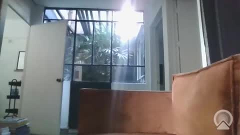 new profile Aircum99  online show from November 2025 04:22:02 PM