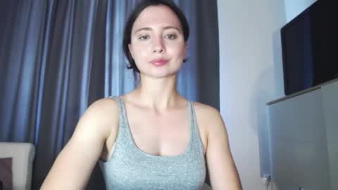 Nicole online show from September 2025 06:46:02 AM