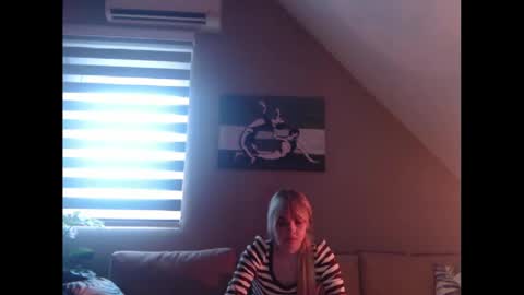 A girl online show from December 2024 10:58:01 AM
