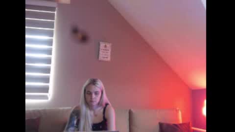 A girl online show from June 2026 07:58:02 AM
