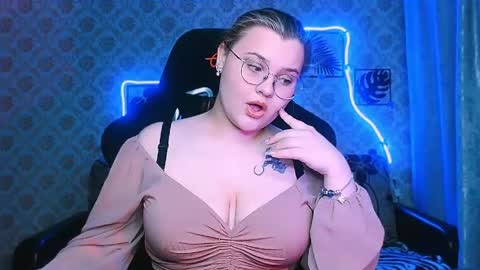 Snapshot of dreamforyoue2 chatting on April 2026 07:42:01 PM dreamforyoue2 online show from April 2026 07:42:01 PM
