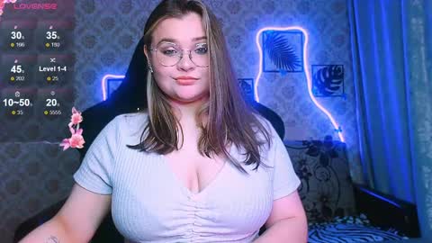 Snapshot of dreamforyoue2 chatting on June 2026 06:30:01 PM dreamforyoue2 online show from June 2026 06:30:01 PM