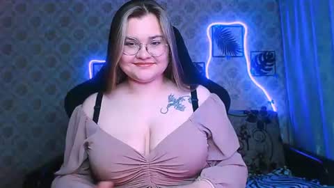 dreamforyoue2 online show from June 2026 05:15:02 PM