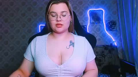 dreamforyoue2 online show from June 2026 05:14:01 PM