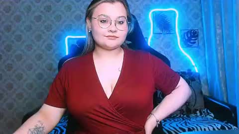 dreamforyoue2 online show from June 2026 07:03:02 PM