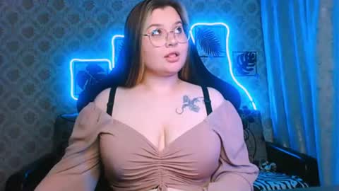 dreamforyoue2 online show from July 2026 06:59:02 PM