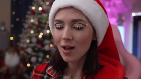 Snapshot of dreamgogo chatting on December 2024 10:16:01 PM Sarah online show from December 2024 10:16:01 PM