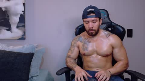 Snapshot of dreammr1 chatting on June 2026 10:22:02 PM cris online show from June 2026 10:22:02 PM