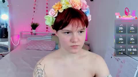 Luna online show from October 2025 09:13:01 PM