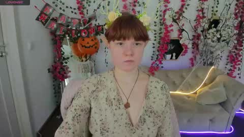 Luna online show from November 2025 08:44:01 PM