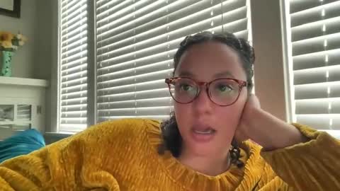 RIRI OR DREAMY online show from February 2025 11:36:01 PM