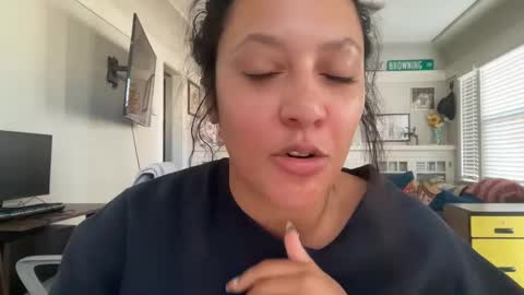 RIRI OR DREAMY online show from October 2025 04:24:02 PM