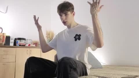 Mark online show from December 2025 04:03:01 PM