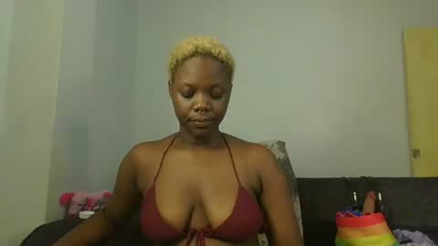 Snapshot of drip_doll_ chatting on February 2026 11:05:02 PM Kimberly online show from February 2026 11:05:02 PM