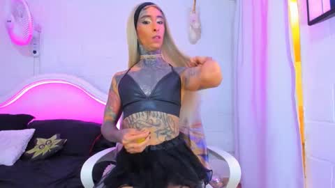 drippyorlove online show from October 2025 07:35:02 PM