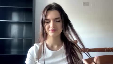 Snapshot of drizzlepuff chatting on July 2026 04:43:02 PM Anna online show from July 2026 04:43:02 PM