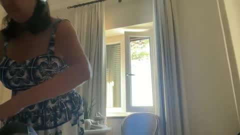 Dr. Resa online show from October 2025 08:34:02 AM