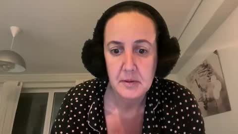 Dr. Resa online show from April 2026 06:21:01 PM