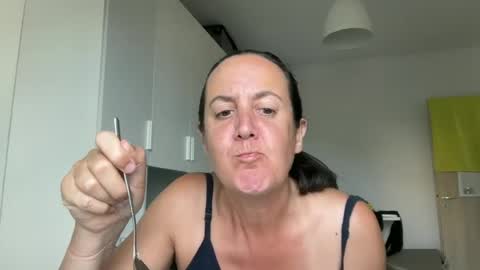 Dr. Resa online show from July 2026 08:33:01 AM